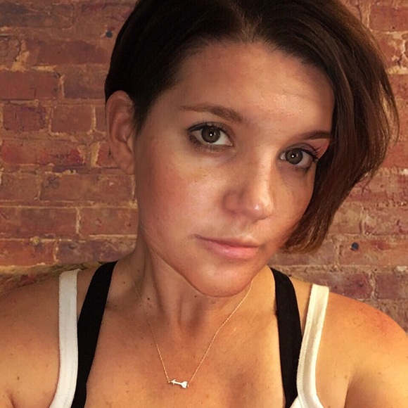 Meet your Posher, Kathie - Picture 1 of 1